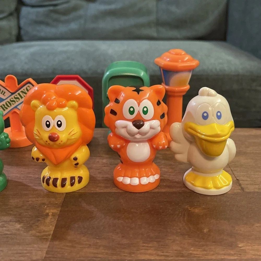 VTech Smartville Learning Alphabet Train Lot of‎ 22 Animals Signs